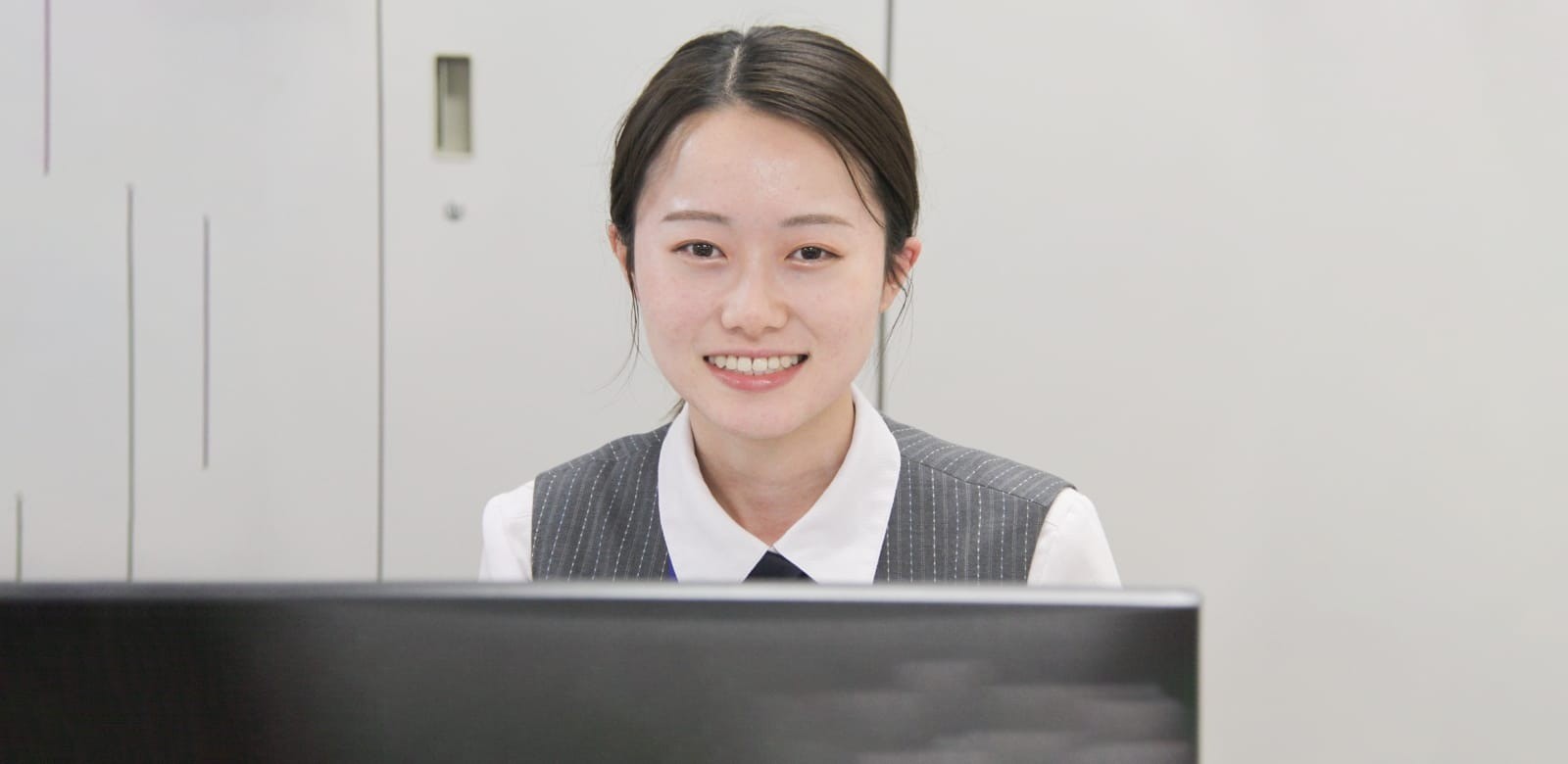 人事課